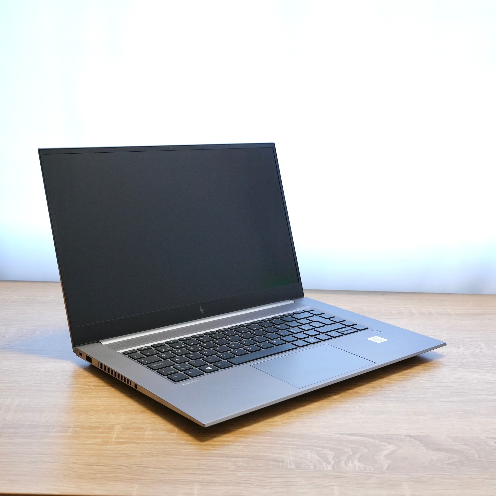 HP ZBook Studio G7 i7-10850H 32GB DDR4 1TB Nvme Quadro T2000