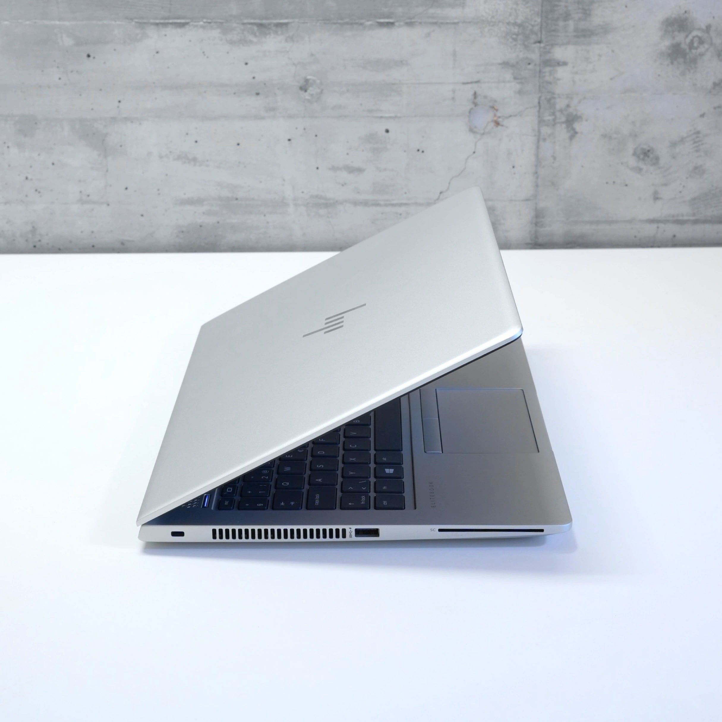 Jimis Hardware HP Elitebook 830 G6 Touch i5-8365U 16GB 256GB generalüberholtes Business-Gerät