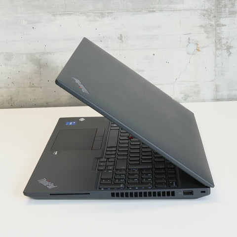 Lenovo ThinkPad T16 Gen 1 i7 32GB 512GB MX550