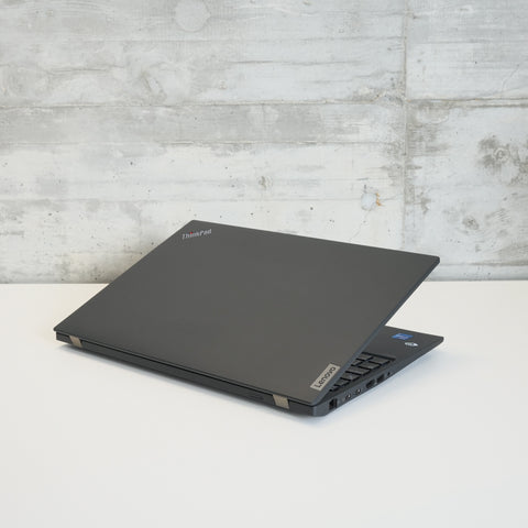 Lenovo ThinkPad T16 Gen 1 i7 32GB 512GB MX550