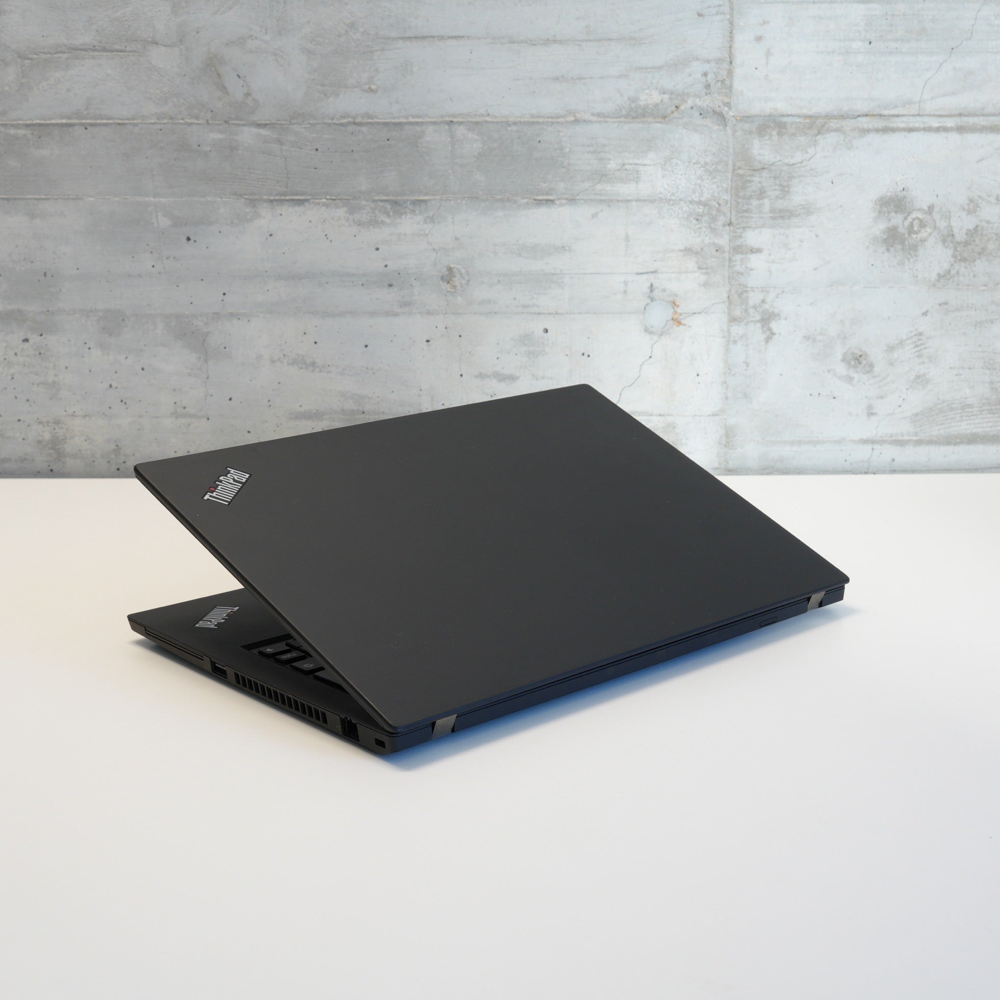 Jimis Hardware lenovo thinkpad t490 i5 8365u 16gb 256gb nvme generalüberholte Business Hardware