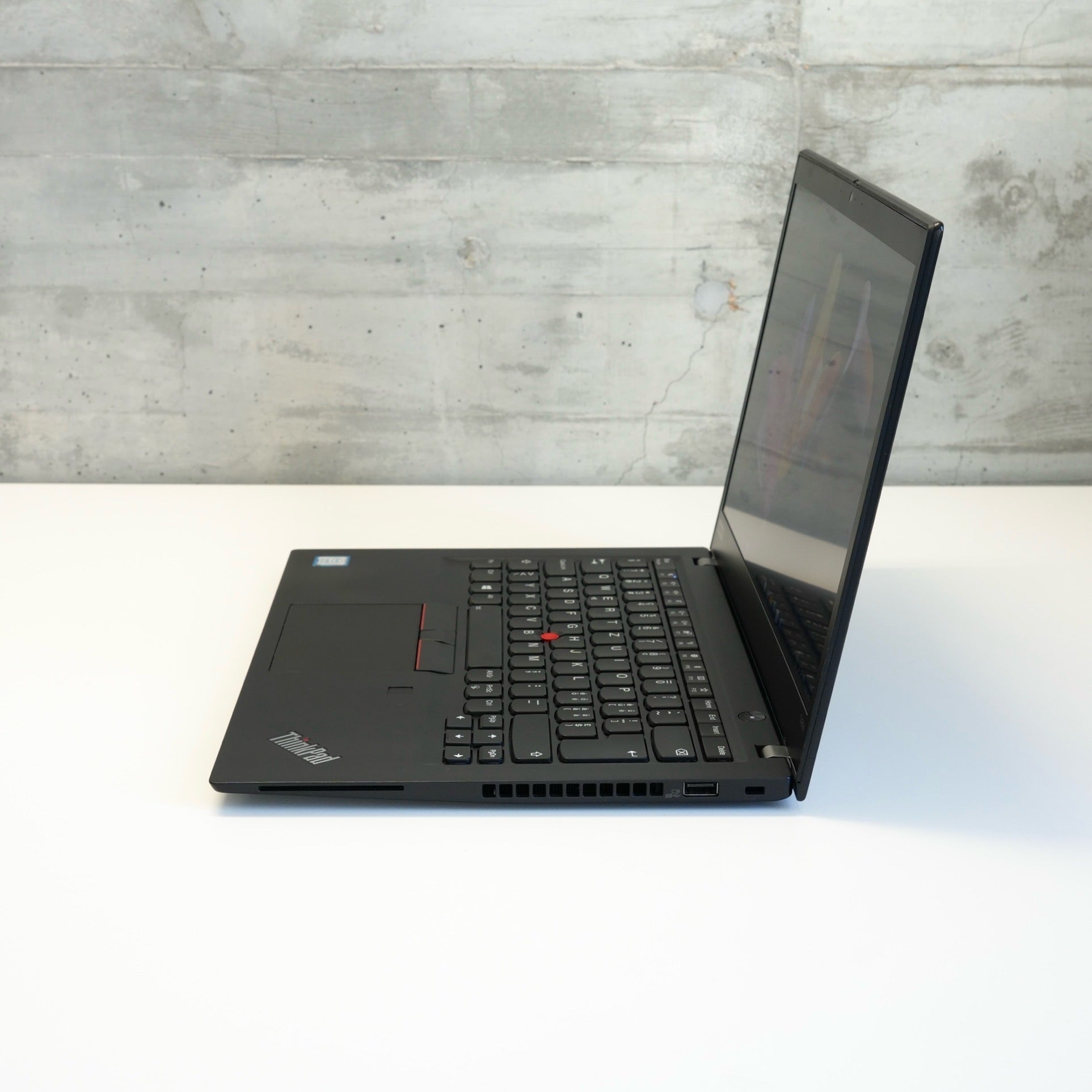 Jimis Hardware lenovo thinkpad t490s i7 8th 8gb 256gb nvme generalüberholte Business Hardware