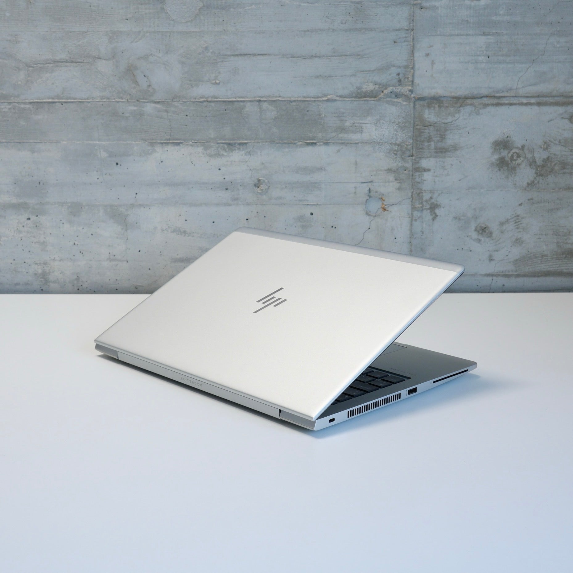 Jimis Hardware hp elitebook 840 g5 i5 7200u 8gb 256gb ssd generalüberholte Business Hardware