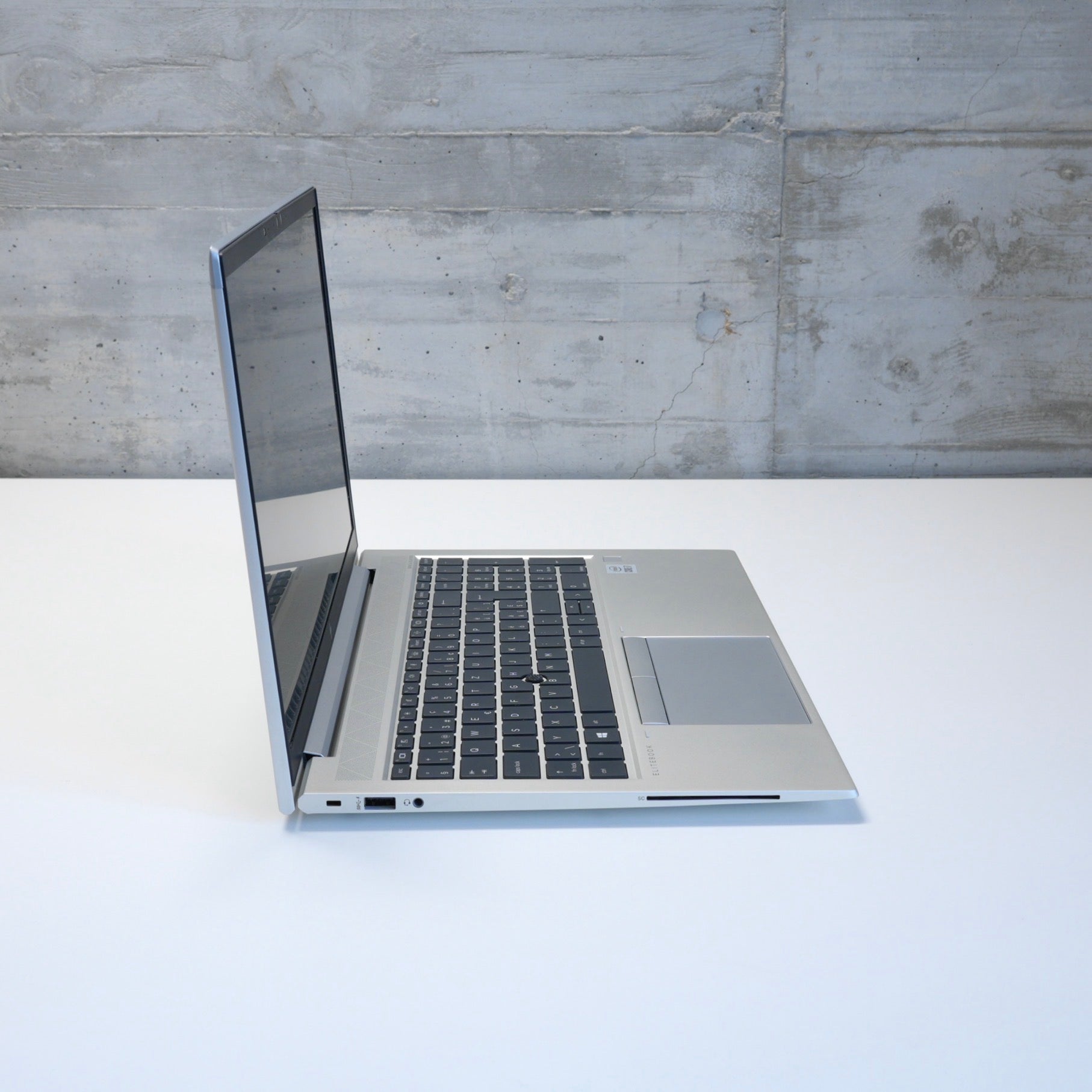 Jimis Hardware hp elitebook 850 g7 i7 10510u 16gb 512gb nvme generalüberholte Business Hardware