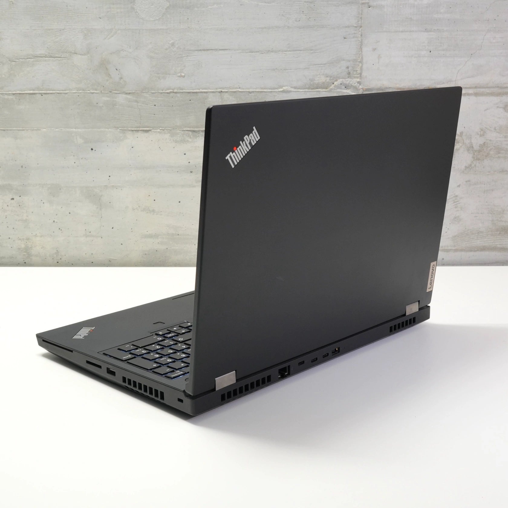 Lenovo ThinkPad P15 Gen 1 i7-10750H 32GB 512GB T1000 A-Grade Refurbished Mobile Workstation Schweiz