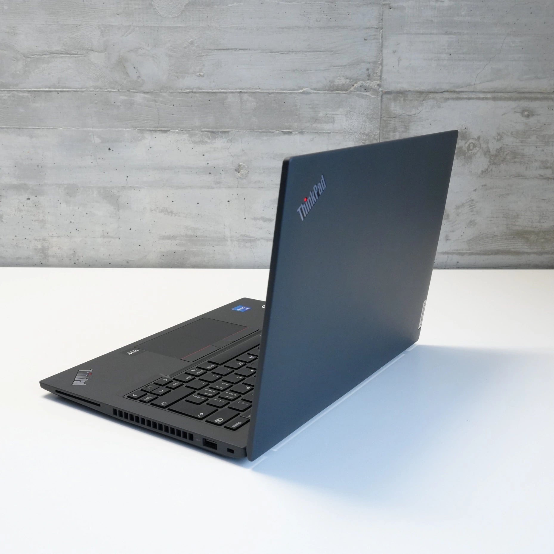 Lenovo ThinkPad T14 Gen 3 i7-1255U 16GB 512GB LTE A-Grade Refurbished Business Laptop Schweiz