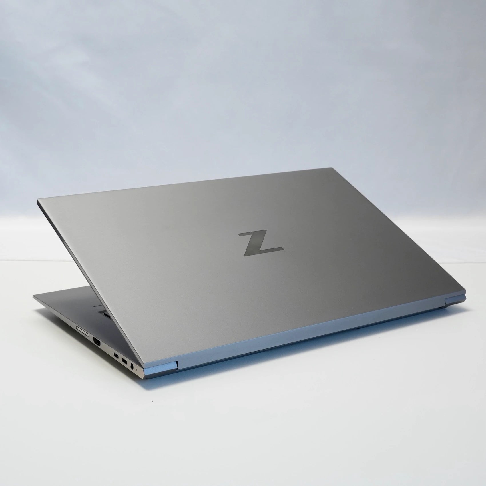 HP ZBook Studio G7 i7-10850H 32GB 1TB NVMe Quadro T2000 A-Grade Refurbished Mobile Workstation Schweiz