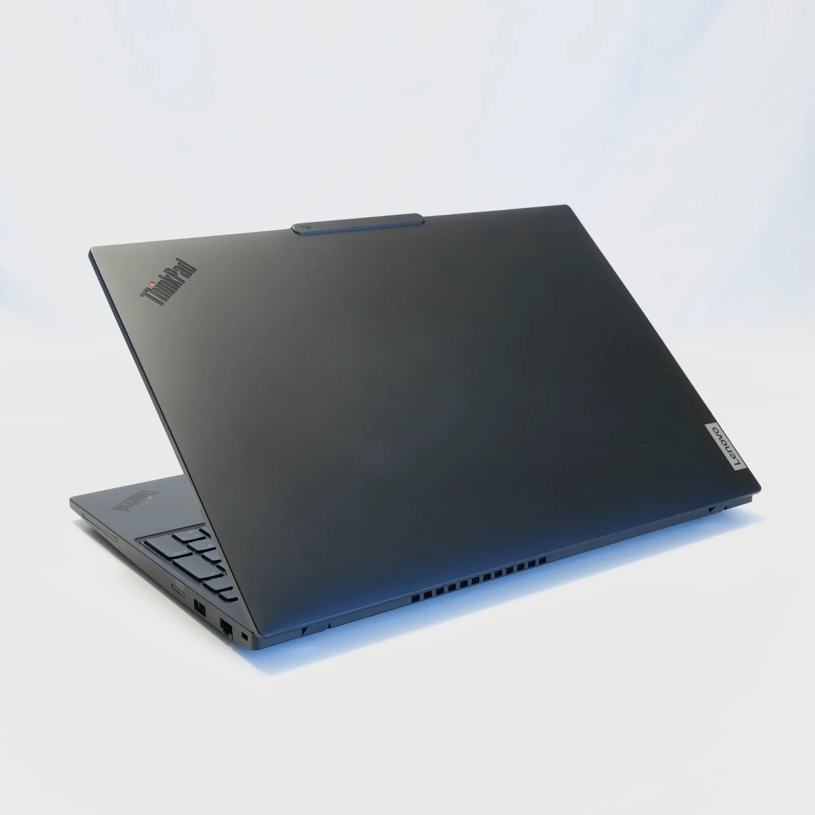 Lenovo ThinkPad T16 Gen 3 16 Zoll AI PC Ultra 7 155U 32GB DDR5 512GB SSD 400 Nits Laptop Schweiz
