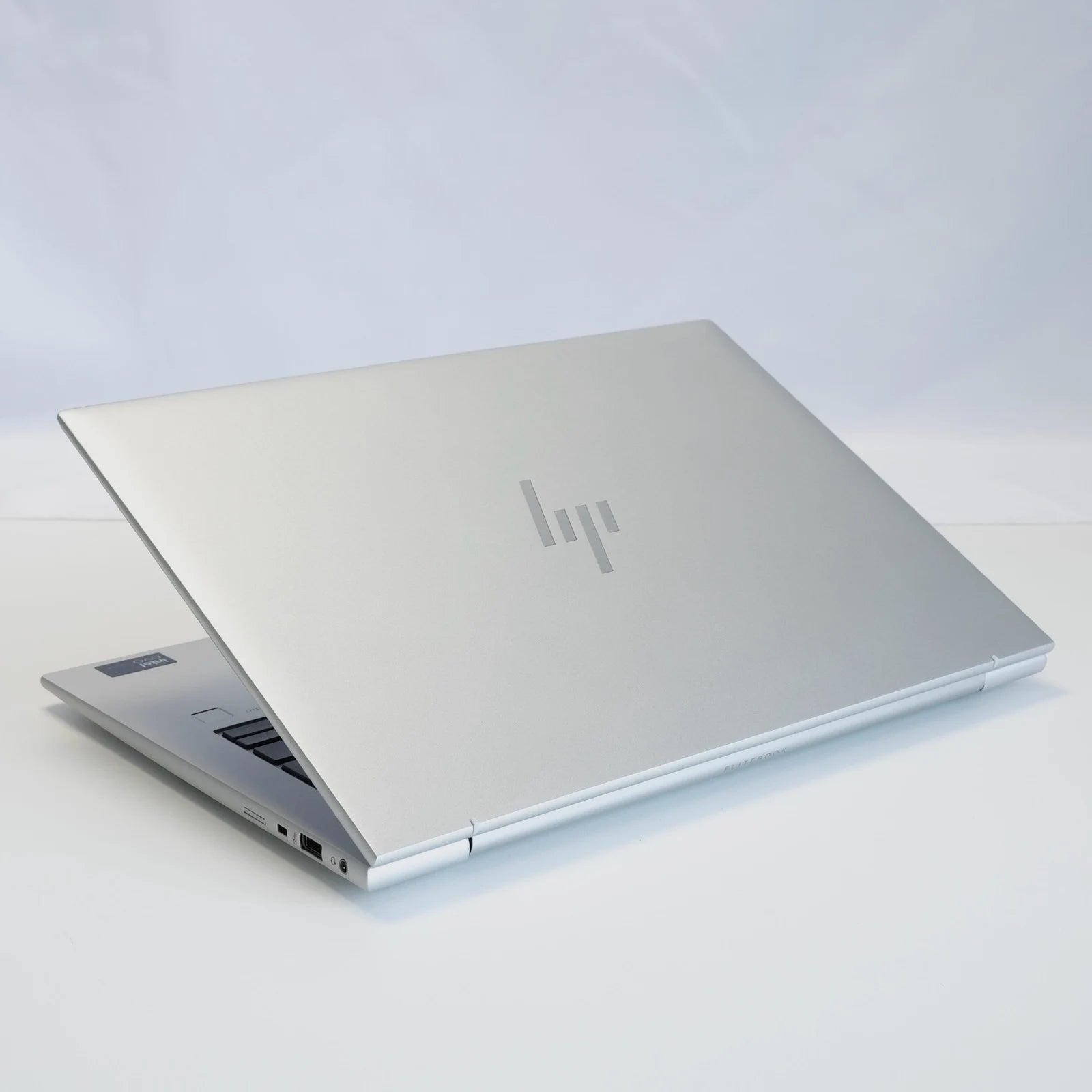 HP EliteBook 840 G11 14 Zoll Ultra 5 125U 32GB DDR5 512GB SSD HP Sure View 800 Nits Laptop Schweiz