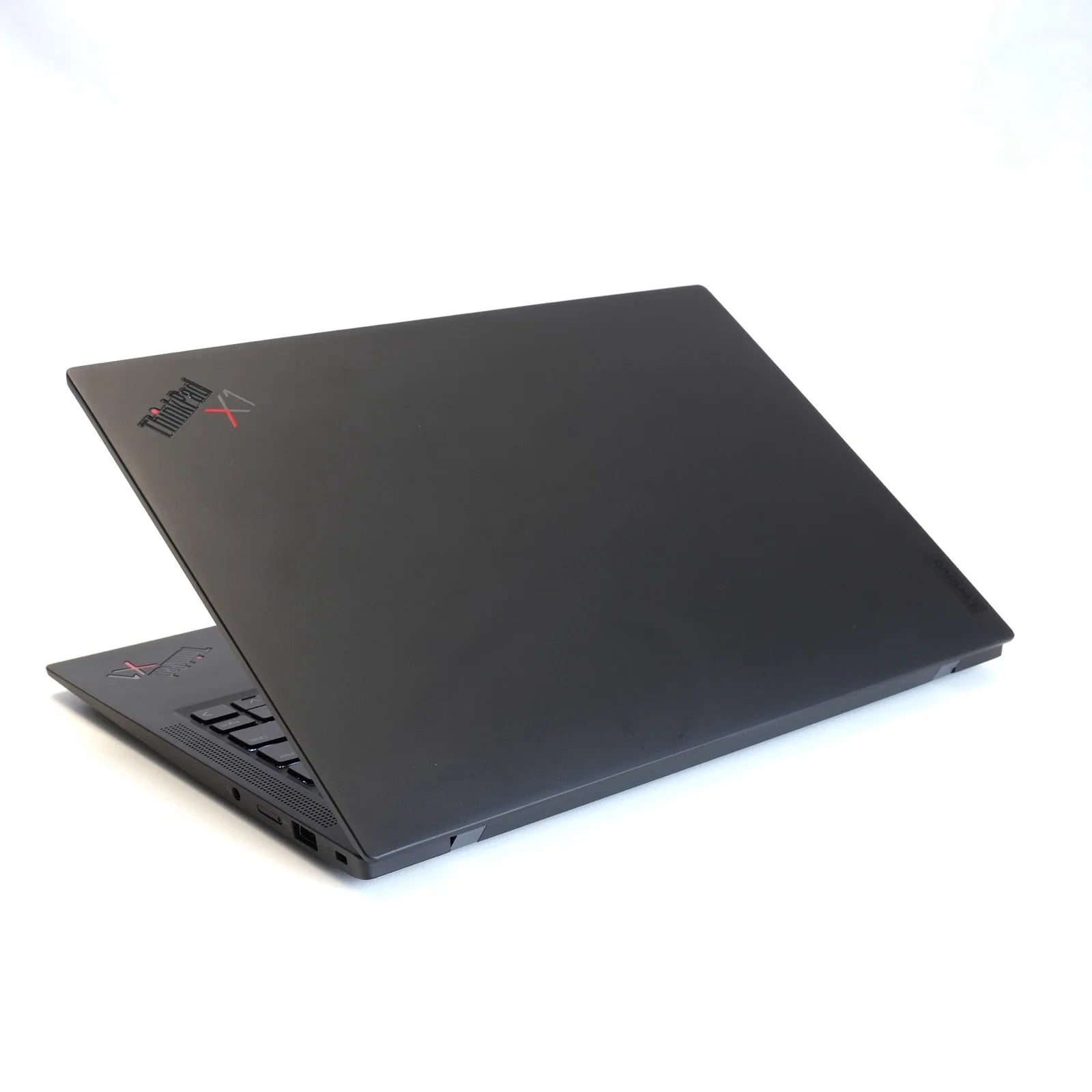 Lenovo ThinkPad X1 Carbon Gen 10 Touch 14 Zoll i5-1245U 32GB RAM 512GB SSD US-QWERTY WUXGA 400 Nits Schweiz